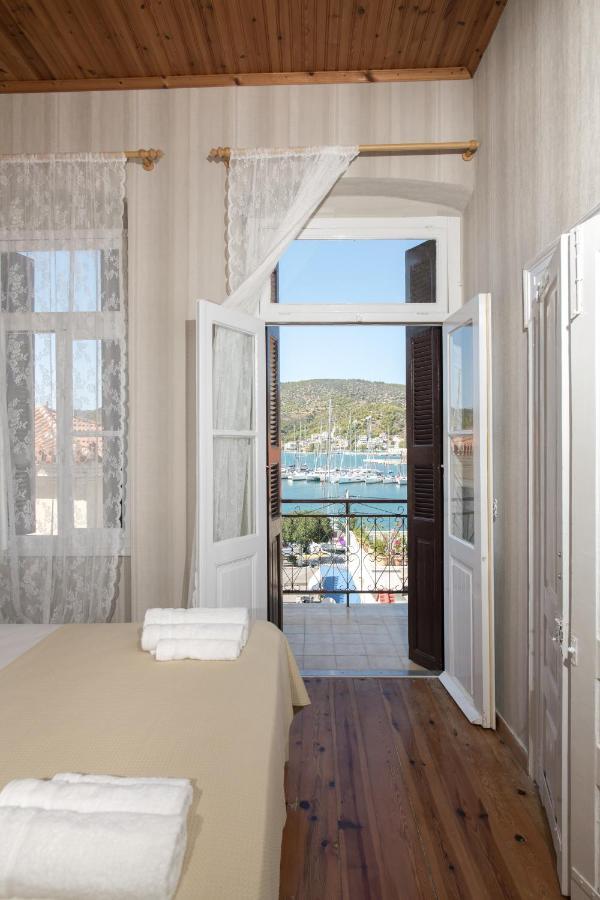 Neoclassical Manor House Poros Town Exteriör bild