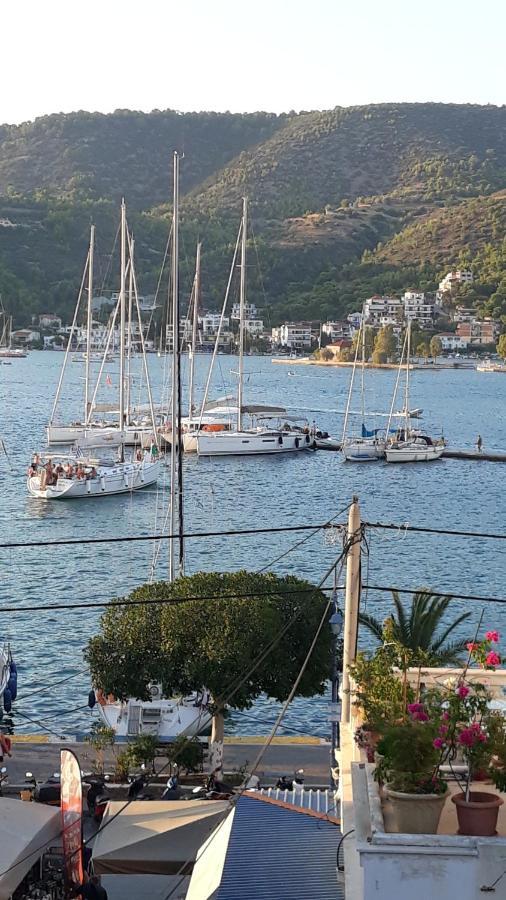 Neoclassical Manor House Poros Town Exteriör bild